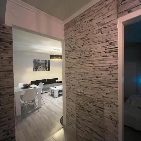 Tommy Apartment